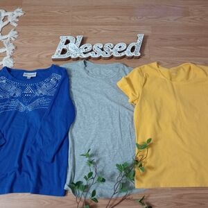 Lot of 3 women's tops shirts Size Small